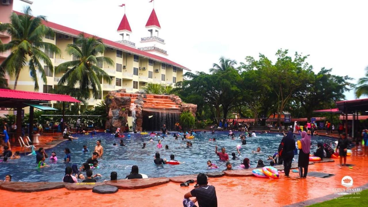 Bandar Penawar Lotus Desaru Beach Resort, 2 Bdrms, W/Splash Park מראה חיצוני תמונה